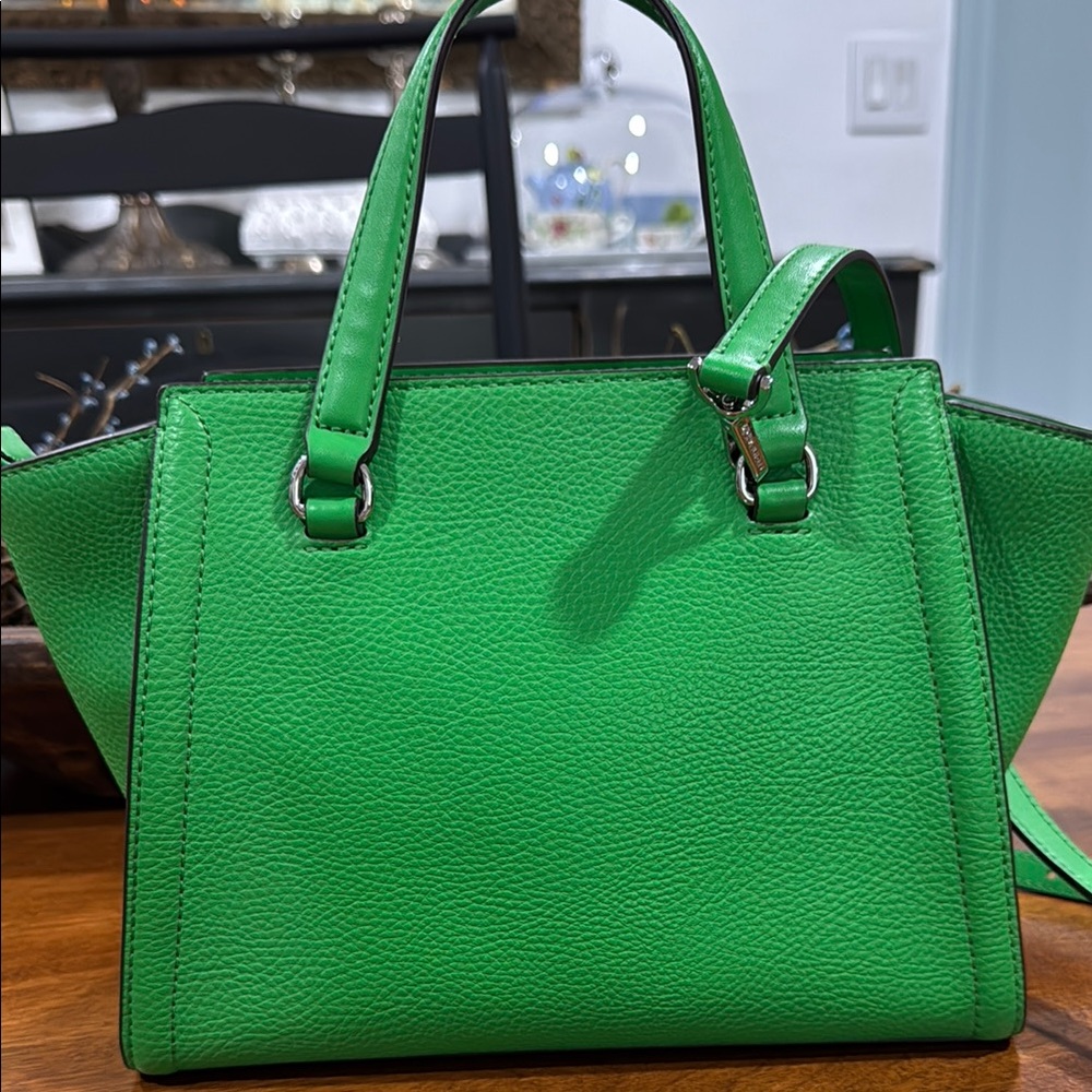 Michael Kors Kelly Green Satchel with Gold Hardware - Picture 6 of 16
